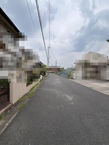 前面道路、対象地(解体前）R7年4月撮影