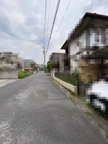 前面道路、対象地(解体前)R7年4月撮影