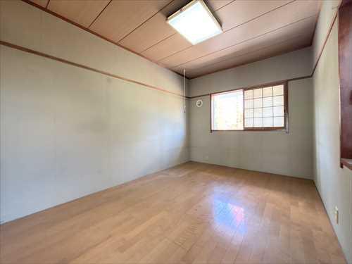 北側洋室（2F）