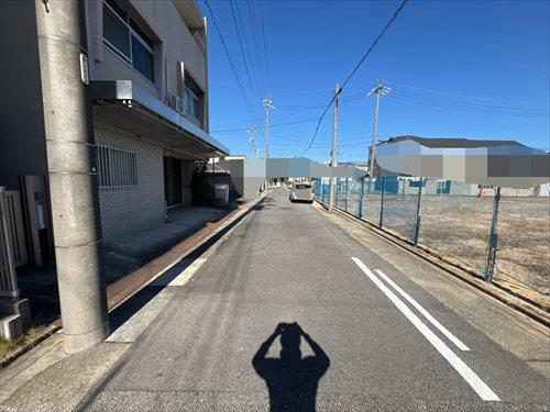 前面道路(2025年11月撮影)