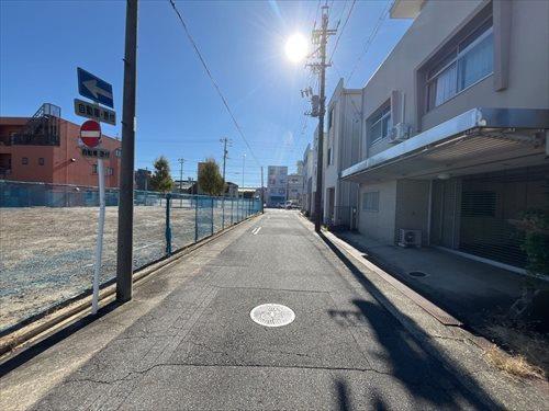 前面道路2(2025年11月撮影)