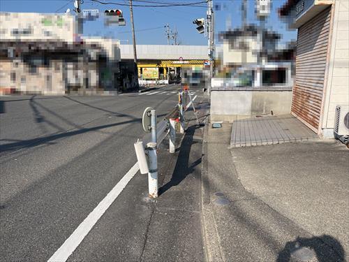 前面道路(2025年12月撮影)