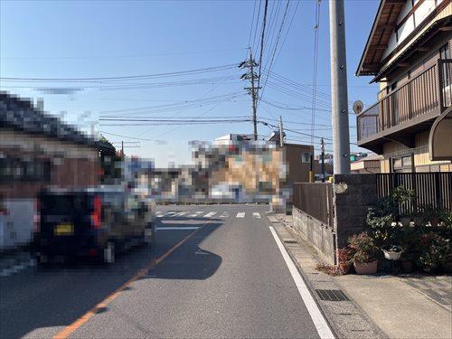 前面道路(2025年12月撮影)