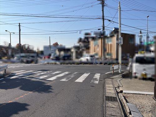 前面道路(2025年12月撮影)