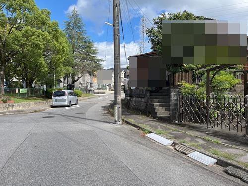 前面道路(2025年11月撮影)