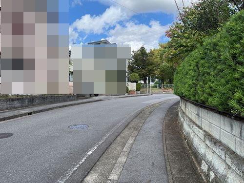 前面道路(2025年11月撮影)