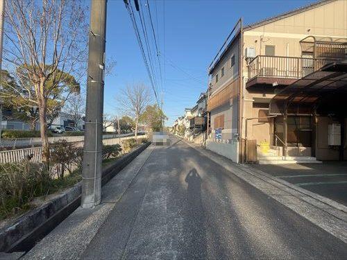 前面道路（令和8年3月撮影）