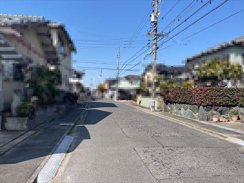 前面道路(2026年4月撮影)