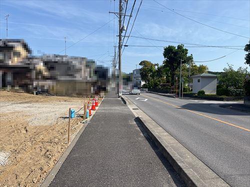 前面道路写真(撮影年月:2026年4月)