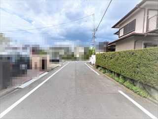 北西側前面道路(2026年6月撮影)