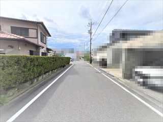 北東側前面道路(2026年6月撮影)