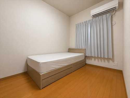 洋室（5.2帖）