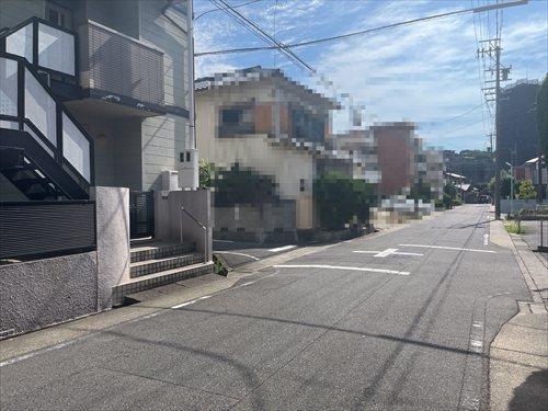 北側前面道路(2026年7月撮影)