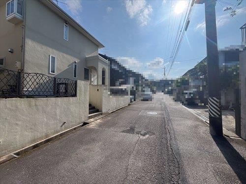 前面道路(2026年7月撮影)