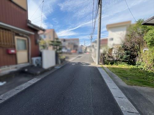 前面道路（2026年10月撮影）