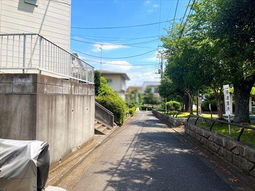 前面道路（2026年7月撮影）