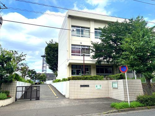 藤沢市立滝の沢中学校まで1000m