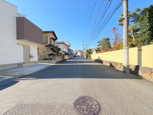 現地含む前面道路(2024年12月撮影)