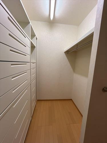 2階南側ウォークインクローゼット