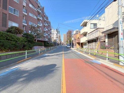 前面道路(2026年2月撮影)