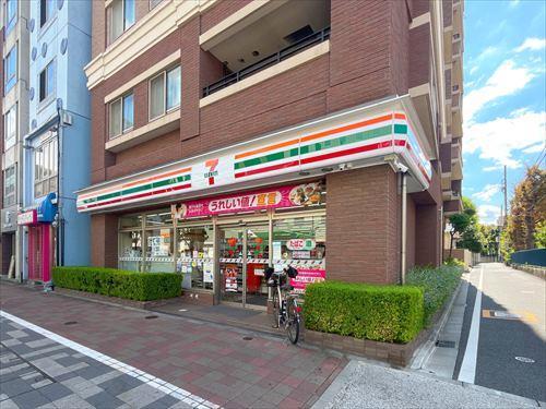 セブンイレブン白金台駅前店　約320m