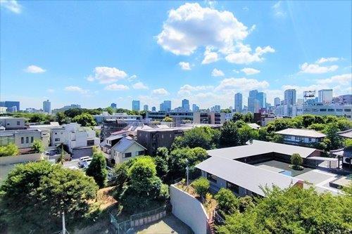 バルコニーからの眺望(南西)