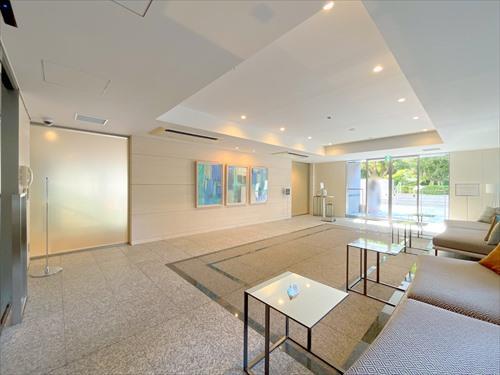 サブエントランス