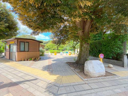 白金台どんぐり児童遊園まで70m