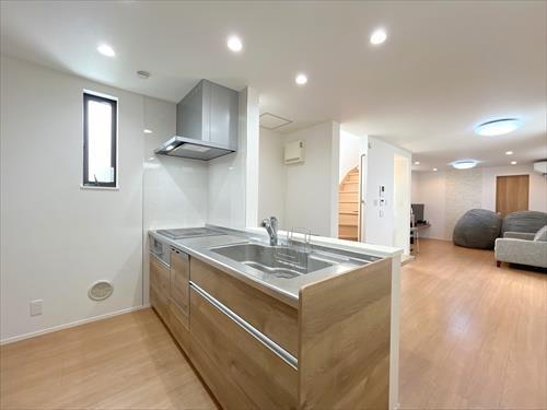 キッチン(窓付き)