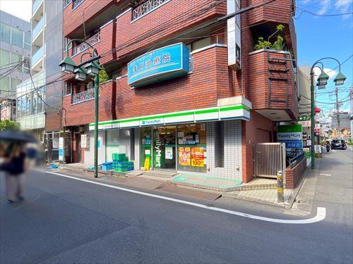 ファミリーマート中目黒駅西口まで380m