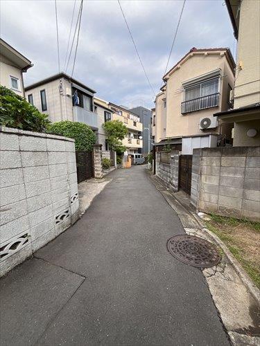 前面通路(2025年10月撮影)