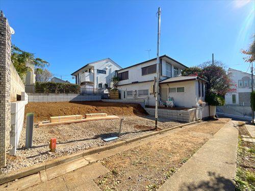 前面道路(2025年11月撮影)