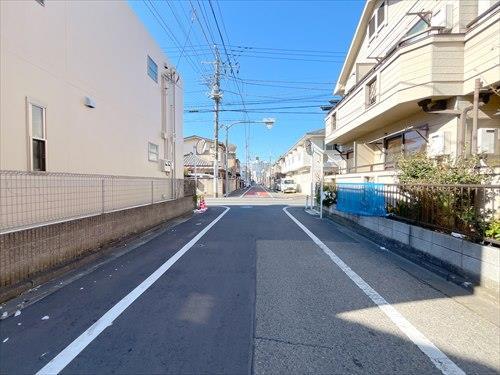 前面道路(2026年2月撮影)