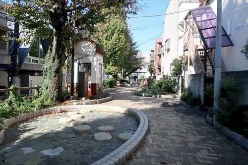 千川親水公園まで860m