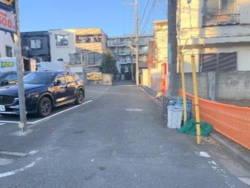 南側前面道路2025年12月撮影）