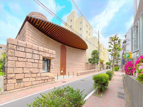 渋谷区立松濤美術館まで180m