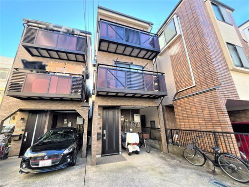 外観-3(写真中央)