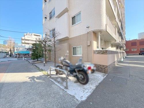 バイク置き場
