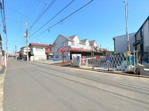 前面道路(2026年3月撮影)