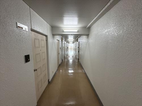 マンション内廊下