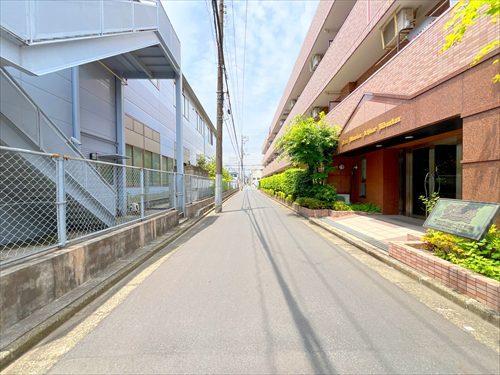 前面道路(2026年6月撮影)