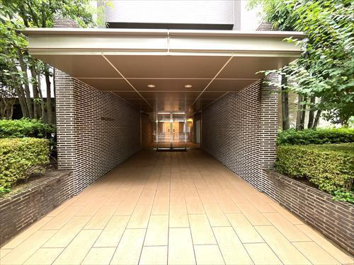 マンション入口-1
