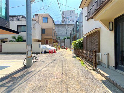 前面道路(2026年7月撮影)