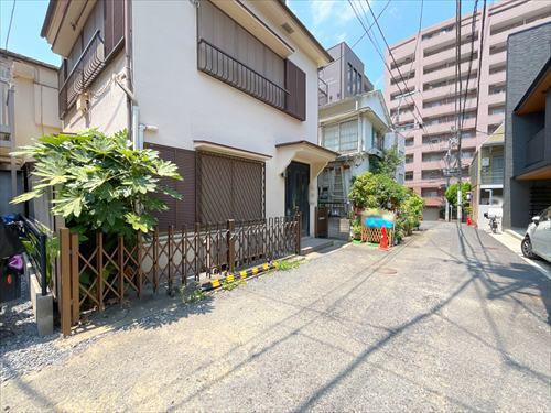 前面道路(2026年7月撮影)