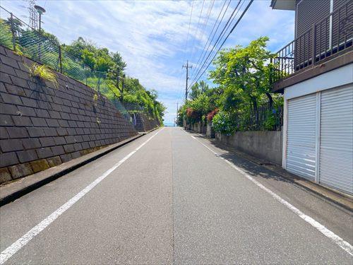 現地含む前面道路