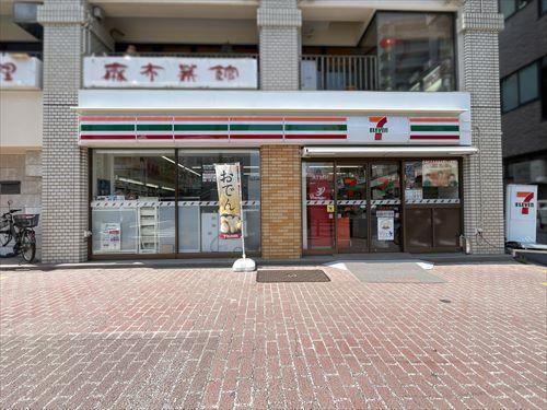 セブンイレブン南麻布店130m