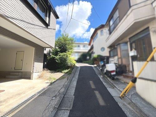 前面道路（2024年8月撮影）