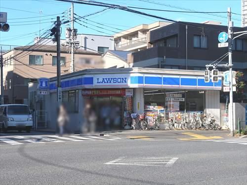 ローソン滝野川六丁目店まで300m