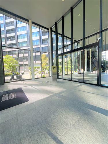 マンションエントランス