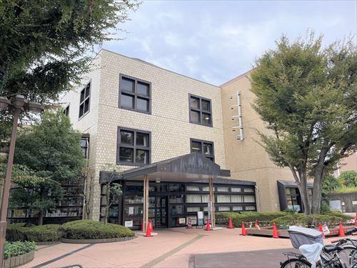 板橋区立高島平図書館 830ｍ